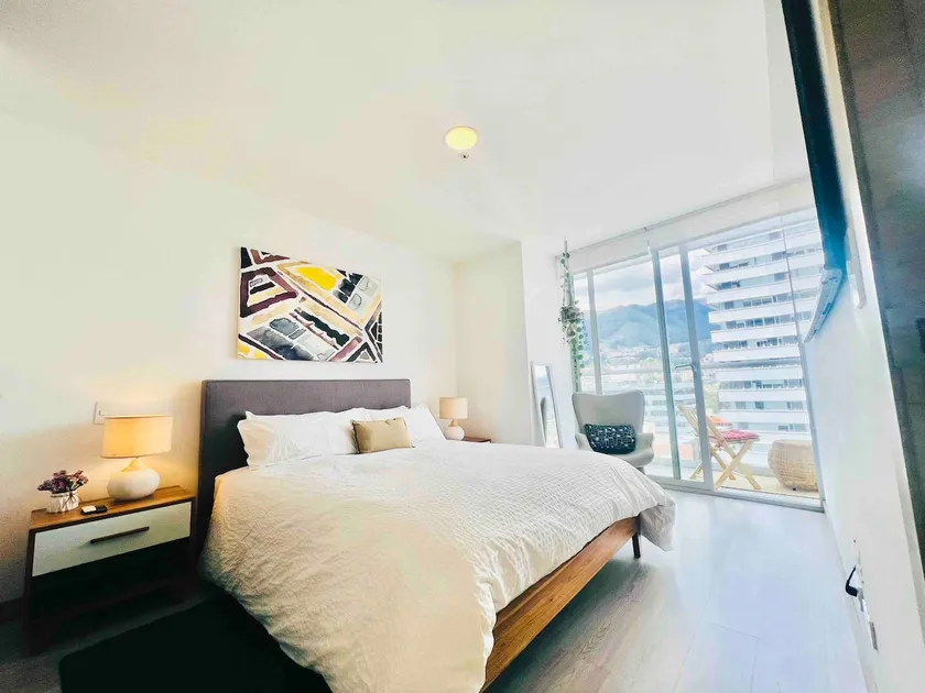 Beautiful apt-balcony in La Carolina 70 QLED TV - Image 1
