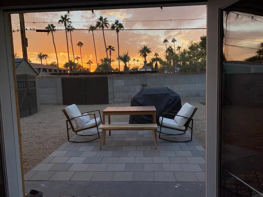 The Desert Farmhouse// Great Vacation House! - Image 1