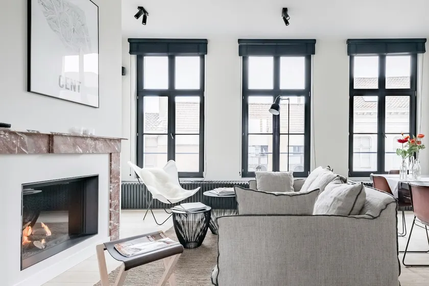Design Apartment with Balcony and View over Ghent Towers - Image 1