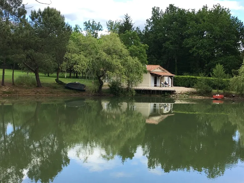 Charming house, private pond - Image 1
