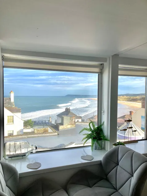 Beachview Loft Apartment - Image 1