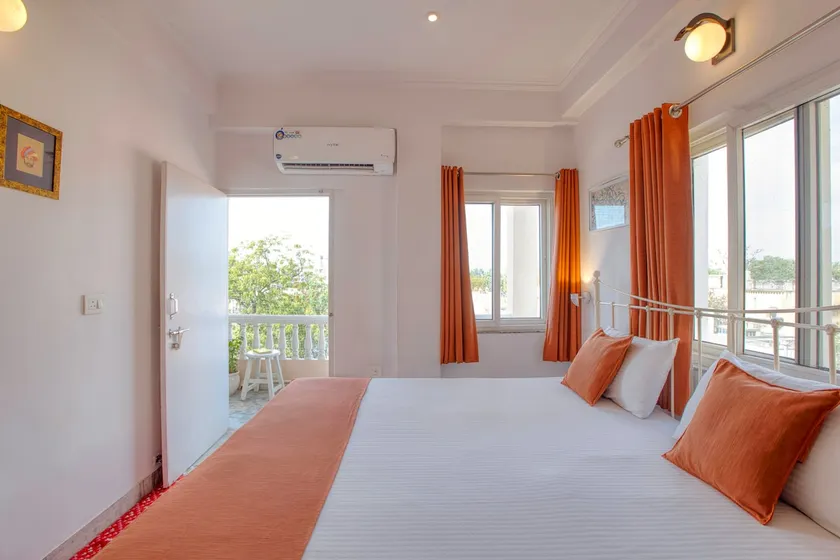 Rise & Shine -A Cosy 2BHK Apartment in City Center - Image 1