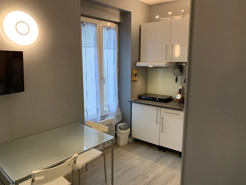 P3 Pied-à-terre Quimper center, linens provided. - Image 1
