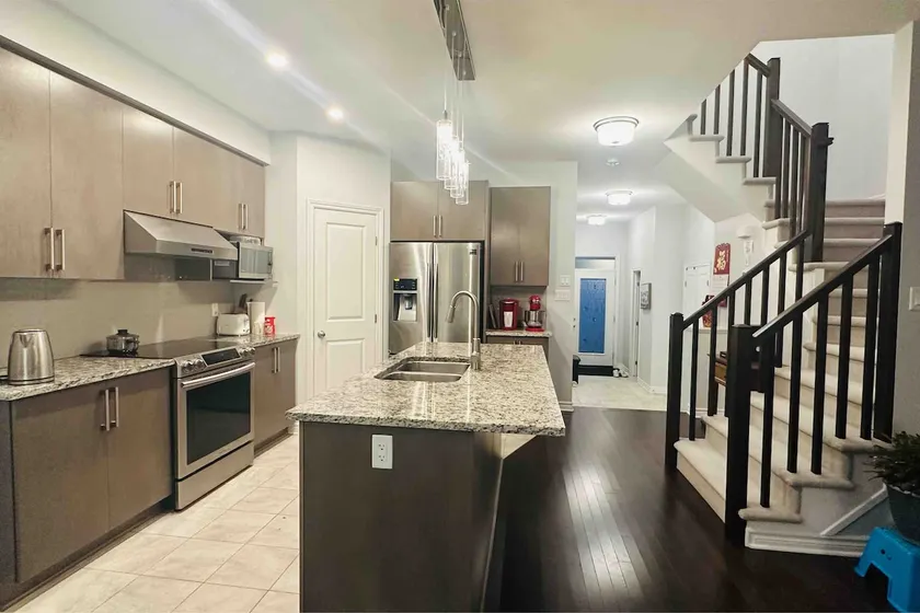 Fully furnished 3-bdrm Townhouse in Halfmoon Bay - Image 1