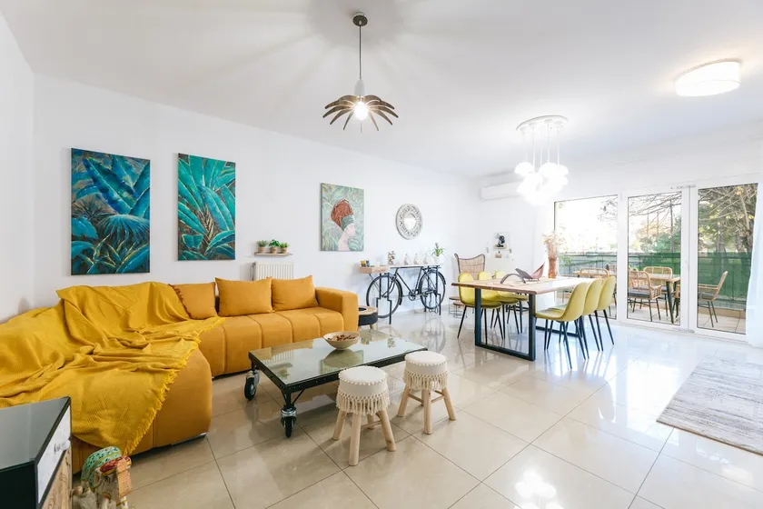 Grand Lux Apartment - Image 1