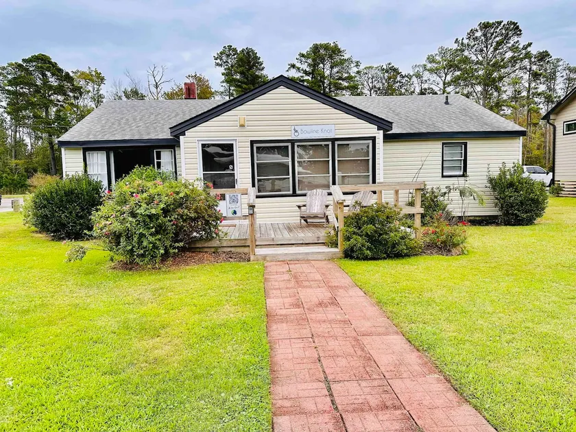 Bowline Knot | Spacious Waterfront Retreat on ICW - Image 1
