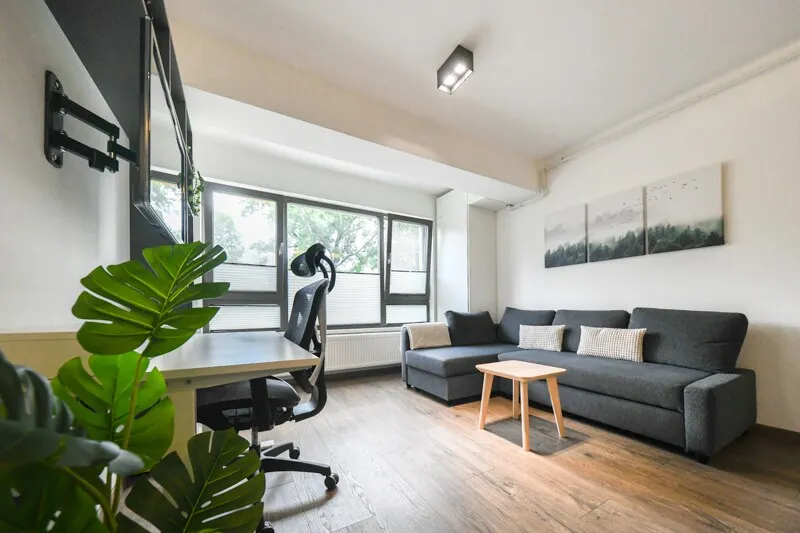Modern Apartment in a Quiet Area - Image 1