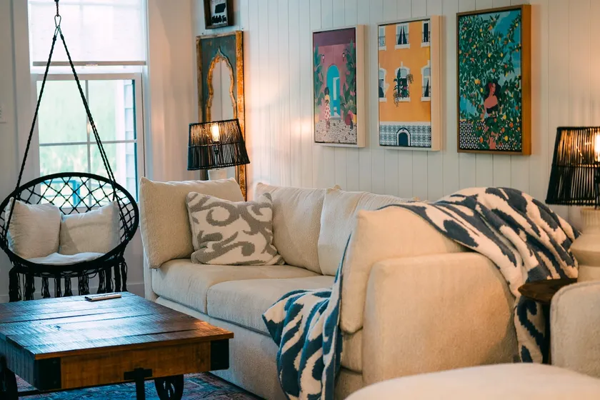 TOP 1% w/ King Bed! Cozy&Luxury Downtown Townhome - Image 1
