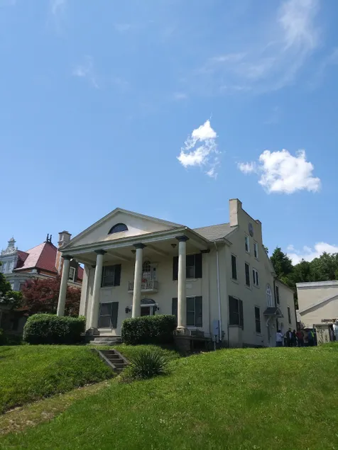 Mansion/ In-ground Pool near Mt Penn - Image 1