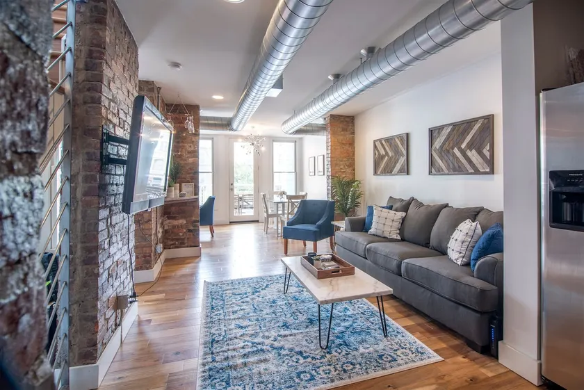 Modern Condo w/ Private Balcony in OTR - 1 BR - Image 1