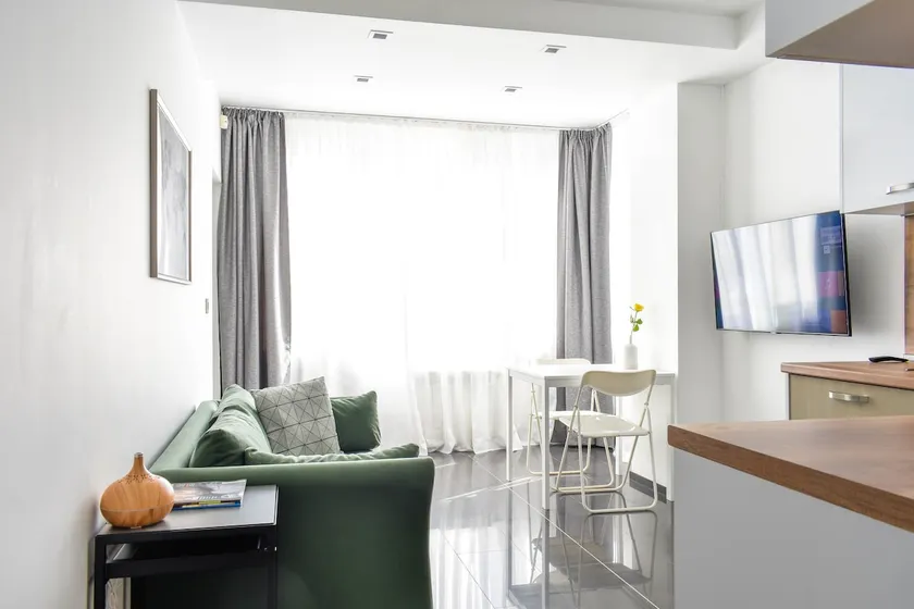 Modern Remote Working Flat: SmartTV & Free Parking - Image 1