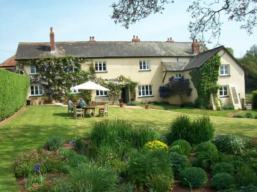 Beautiful Devon Farmhouse - Image 1
