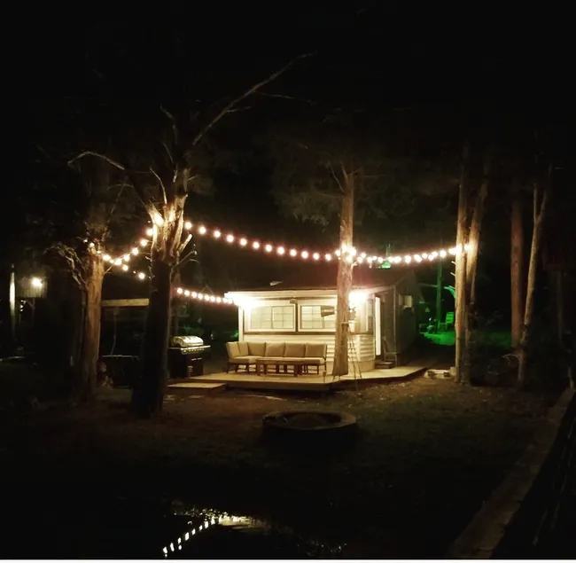 the small rustic lake house - Image 1