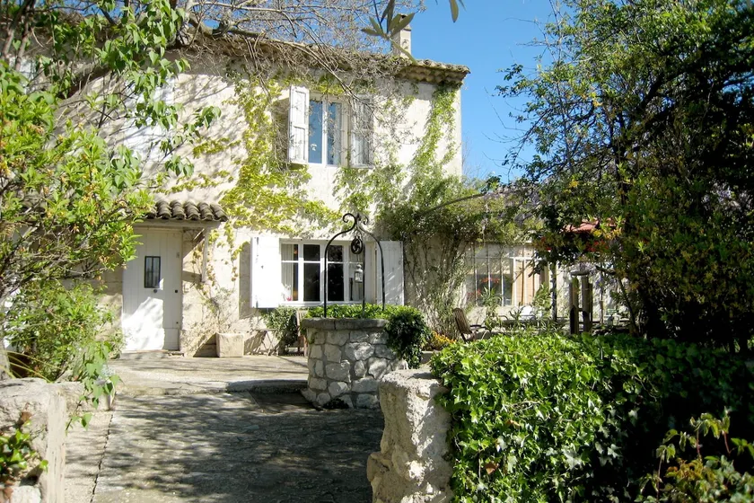 Holiday Home in Provence with Private Pool - Image 1