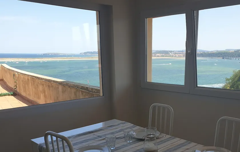 Like on a boat. Santander Bay and Somo views - Image 1
