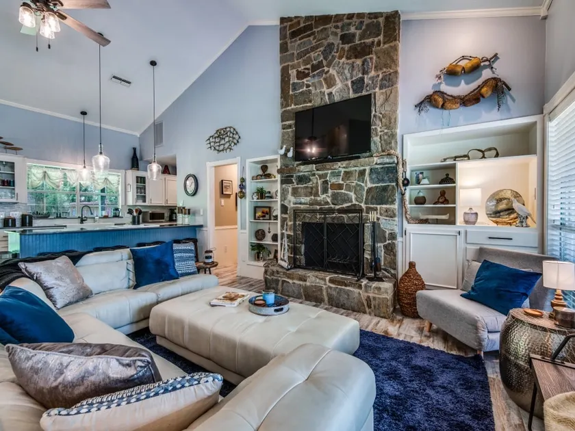 Cedar Creek Castaway - Image 1