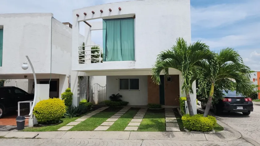 Residential complex with heated pool, Plaza Atrios - Image 1