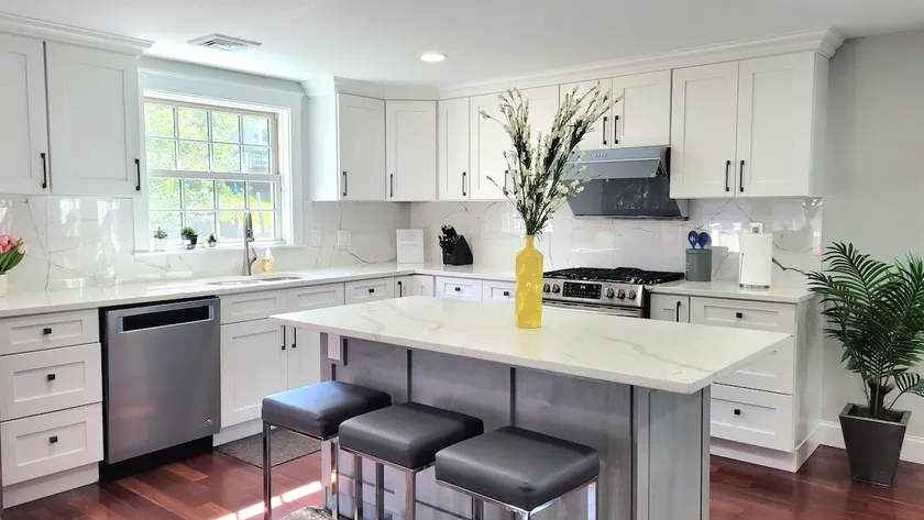 Arlington Playhouse: 5BR/3BA w/ Elite Game Suite - Image 1