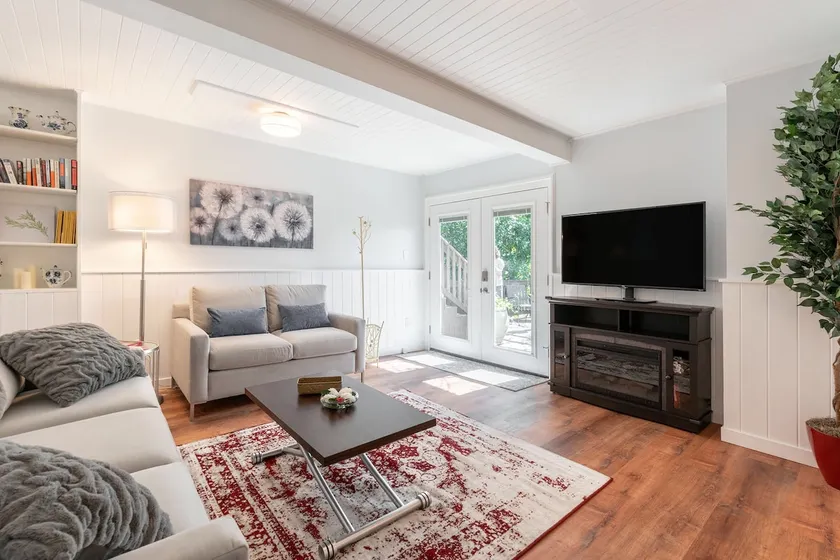 Cozy 1 Bedroom Apt Near Children’s Hospital and UW - Image 1