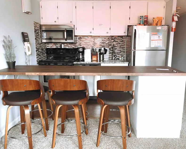 The Happy Holiday Retreat — 2bd | Ski Family Stay - Image 1