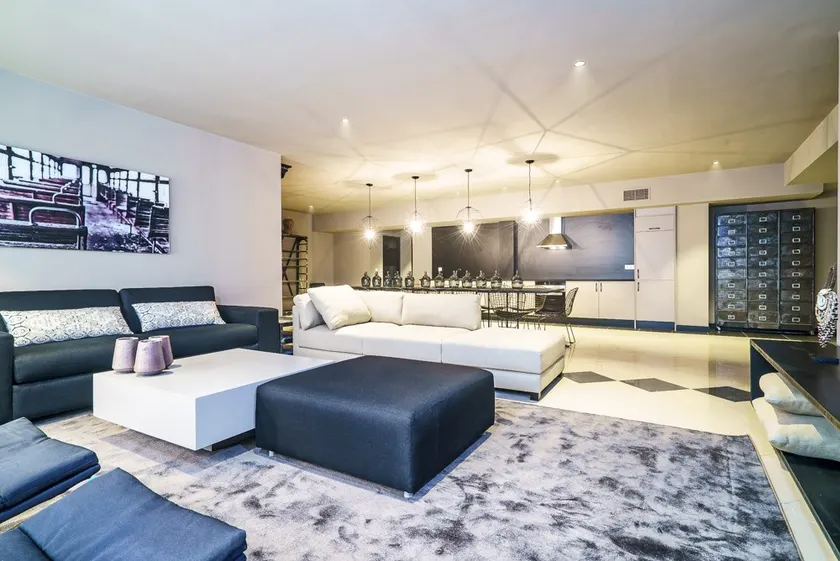 Valencia Luxury - Boutique Peace - Image 1