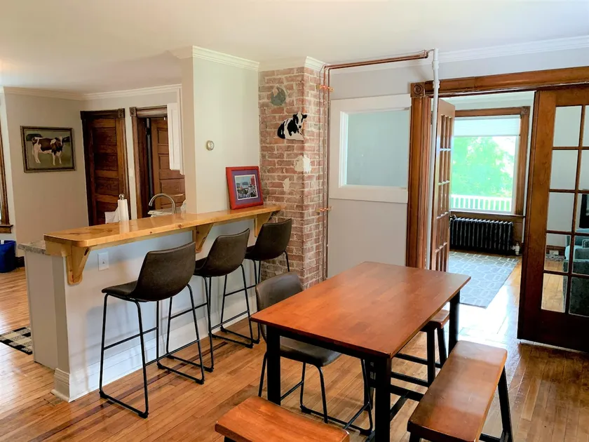 Middlebury Home with Sunset views! - Image 1