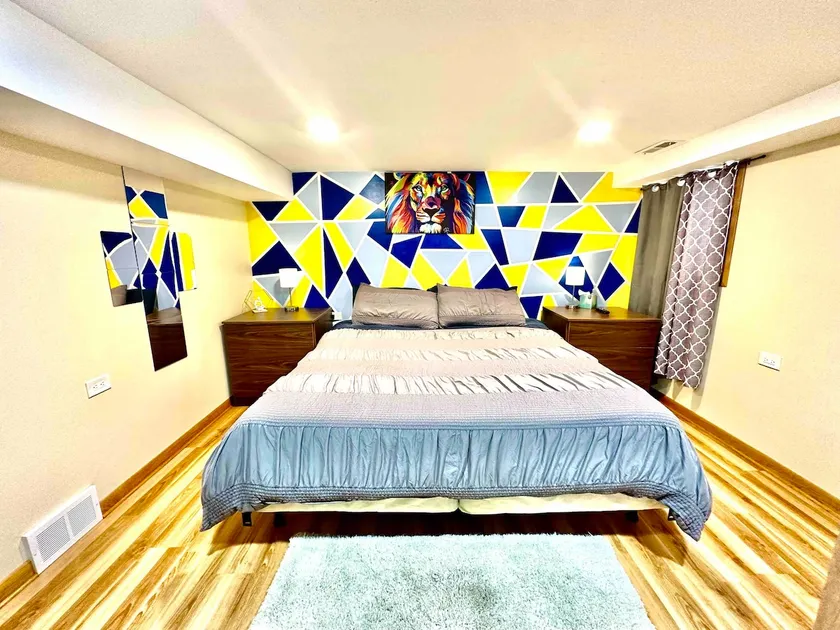 Cozy Private Apartment w/ King Bed• Fast WiFi - Image 1