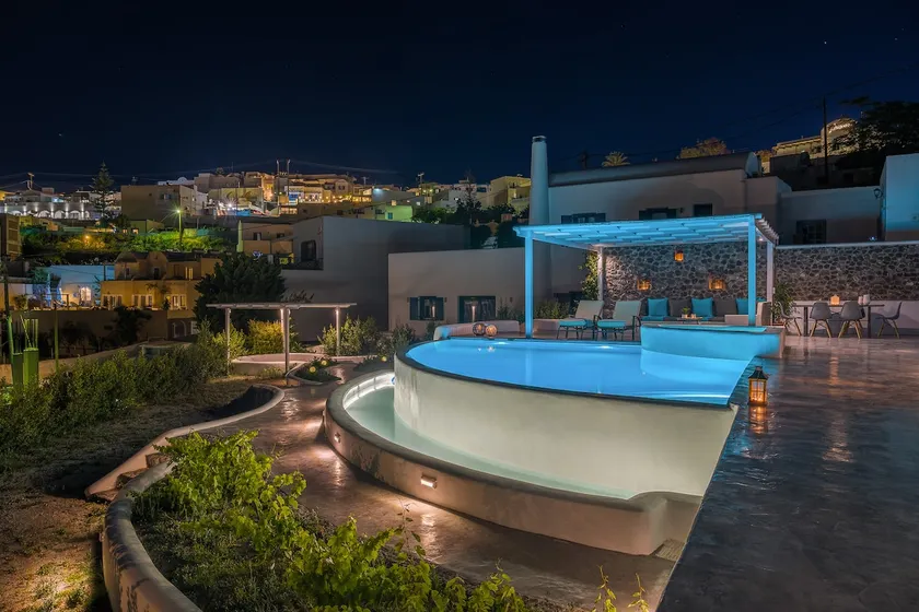 LaNera Luxury Villa - Infinity Pool, Hot Tub, Gym - Image 1