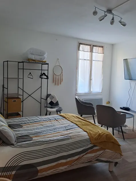 Charming apartment - Image 1
