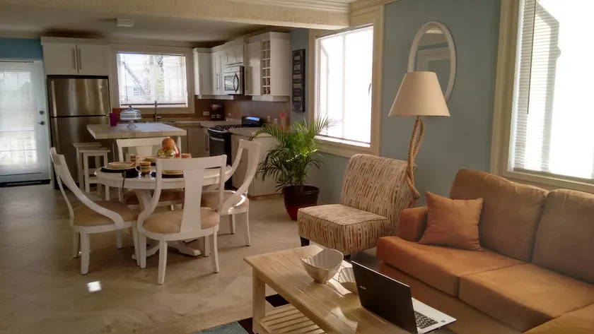 Ocean Acacia Townhouse - Image 1