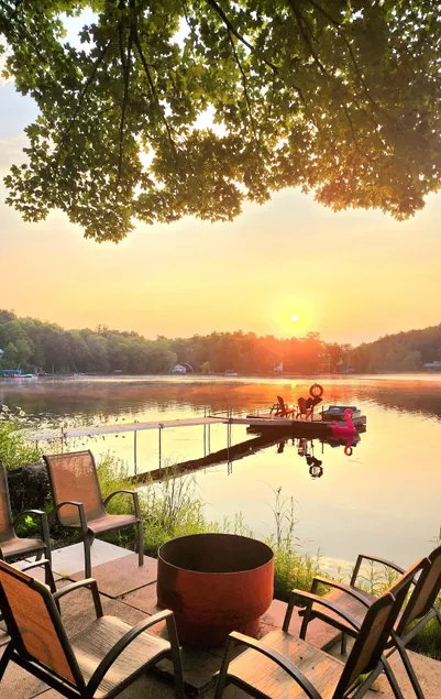 Lakefront beautiful cottage in Kawartha Lakes - Image 1