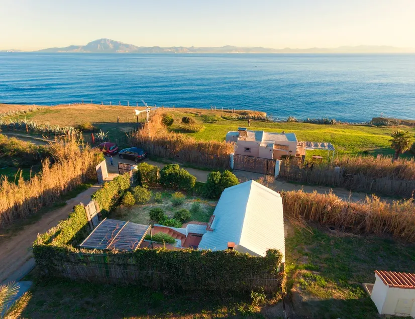 WIFI Sea Side Romantic Nest - Image 1