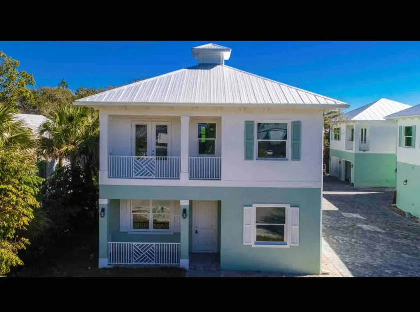 Luxe 2 Bedroom Inter-coastal Downtown Stuart - Image 1