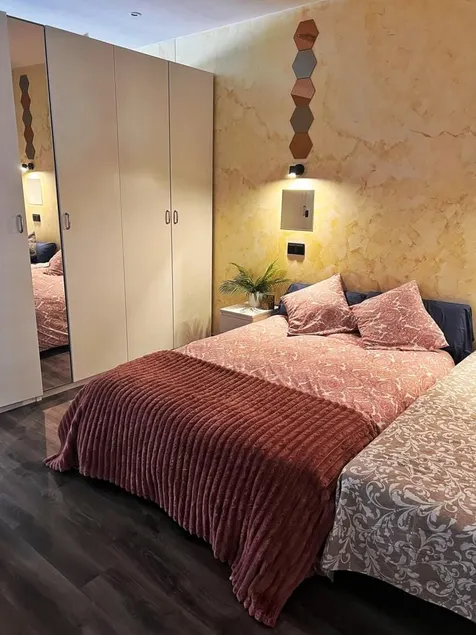 LoVELY HoME - Image 1