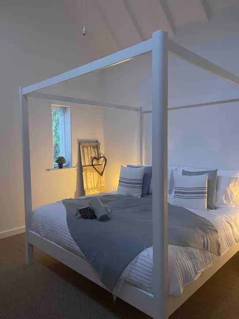 1 bedroom mezzanine studio - Image 1