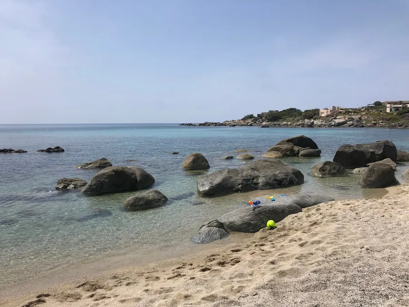 Marine de Davia, maison pieds dans l'eau, piscine et accès direct à la plage - Image 1