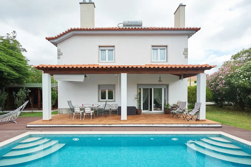 Beautiful family Villa with a pool - Image 1