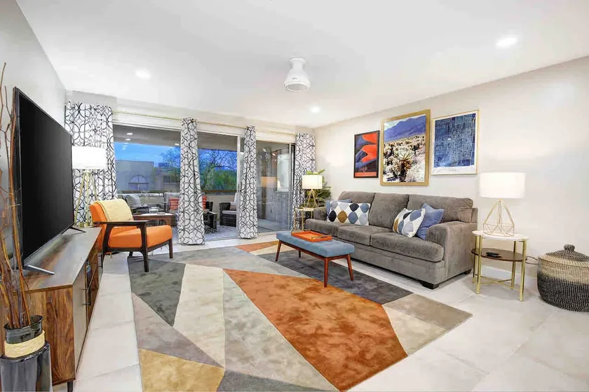 Beautiful 2 BR modern and spacious ScottsdaleCondo - Image 1