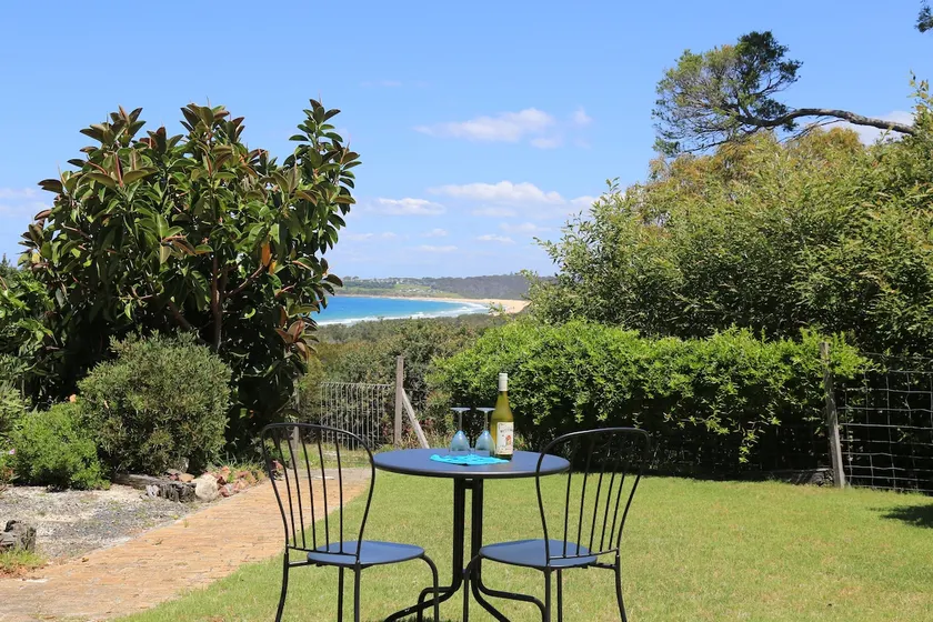 Deb & Carla's Tura Beach B&B - Image 1