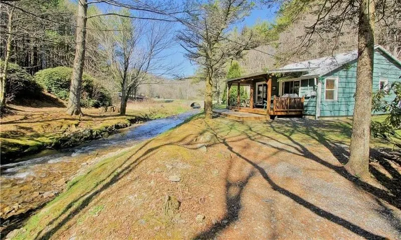 Cozy Creekside Cottage - *Blowing Rock*BR Parkway* - Image 1