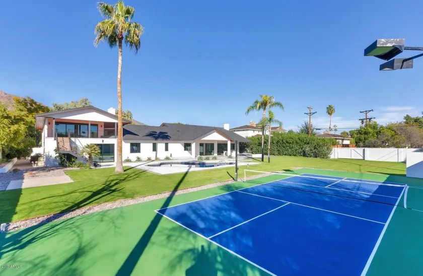 $5M Casa Arcadia:Mountain View, Court, Guest House - Image 1