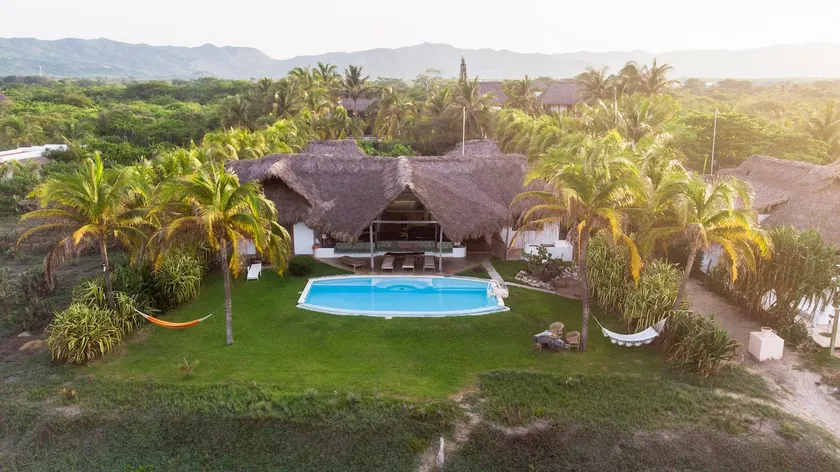 Villa Lumina - Beachfront Escape Private Pool, Spacious & Serene - Image 1