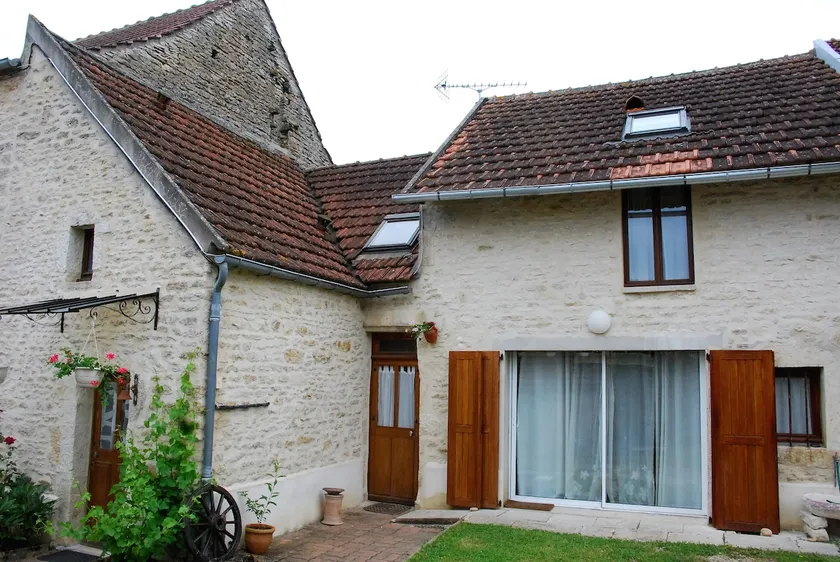 Entire independent place - Image 1