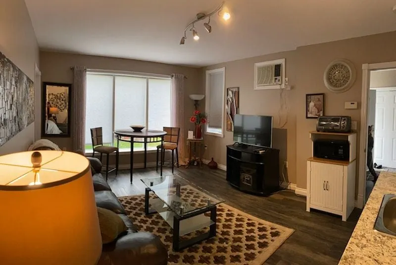 One Bedroom suite. - Image 1