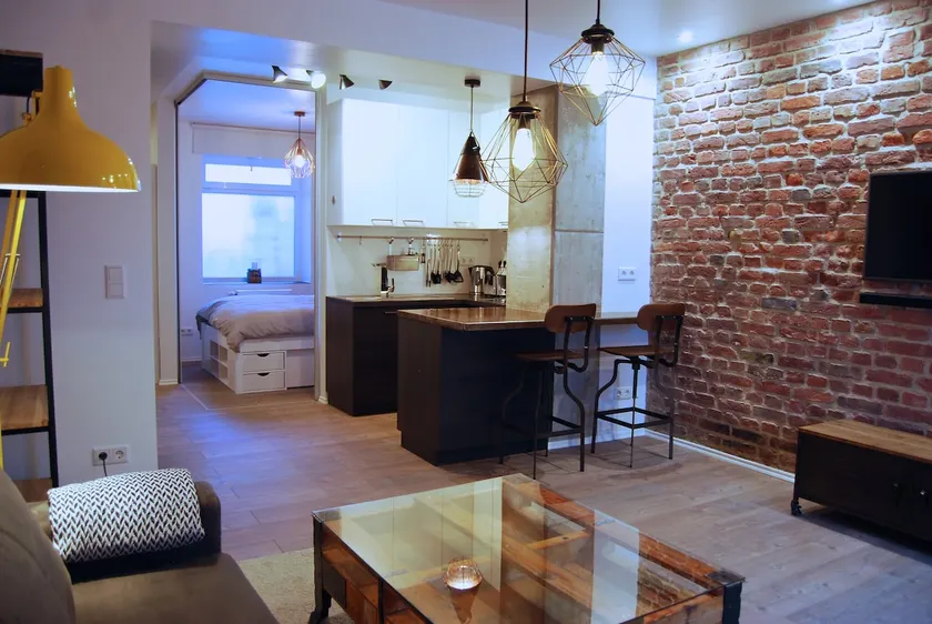 Jordan Suite Executive Furnished Apartment - Image 1