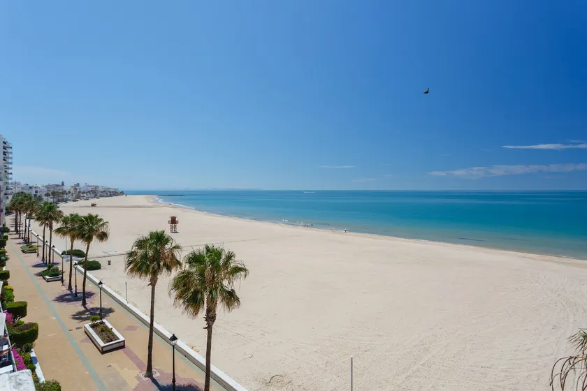 Rota Beachfront Apartment I. Parking - Image 1