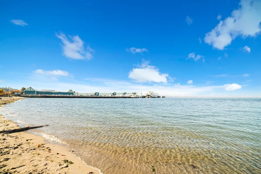 ~Walk to the water, ferry, the heart of Edmonds!~ - Image 1