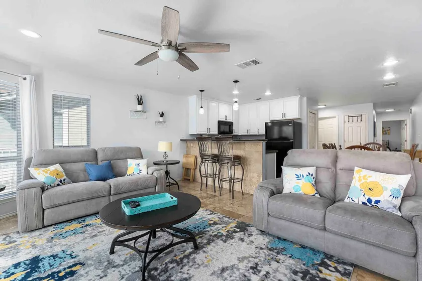 River Condo Near Gruene • Balcony • Hot Tubs - Image 1