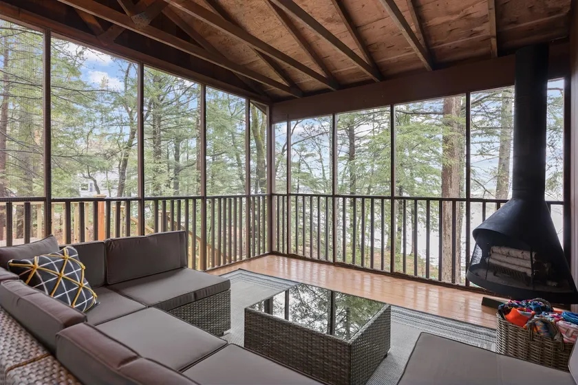 The Loon Nest, Waterfront Lake House, Wood Hot Tub - Image 1
