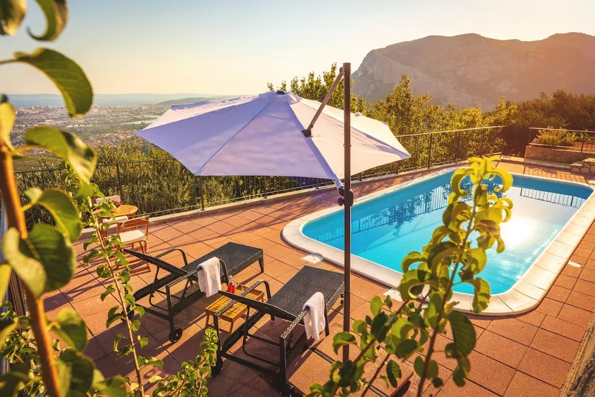 Casa tranquila e relaxante com vista espetacular sobre Split - Image 1